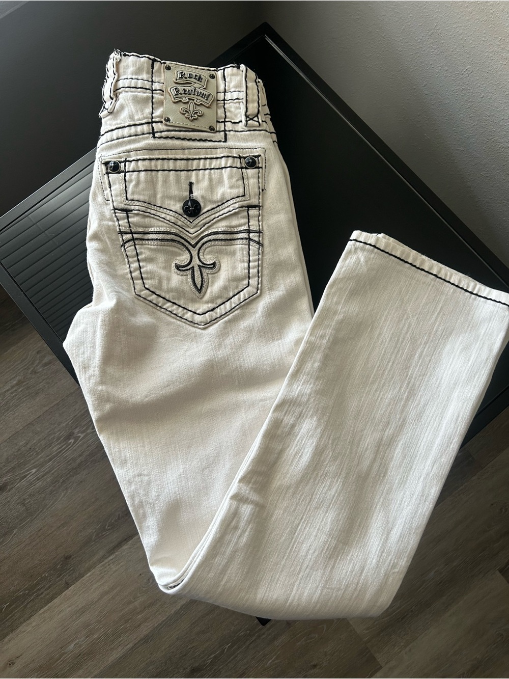 Rock Revival Men’s White Contrast-Stitch Jeans